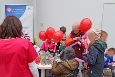 Konkursy plastyczne dla dzieci na stoisku SPZZLO Warszawa-Żoliborz
